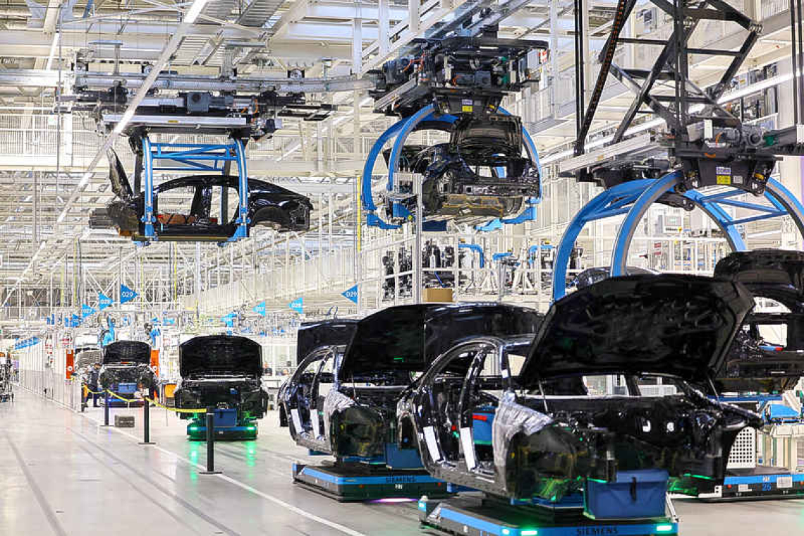 Canada prepares reprisals over US metals tariffs, EU reports progress in talks